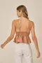 CROPPED EM WOVEN TWILL COM RECORTE , BABADO E ALÇA DE VIÉS