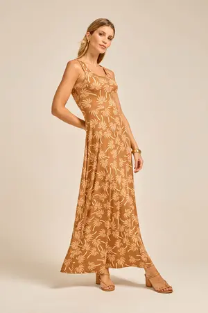 VESTIDO LONGO EM RIBANA CANELADA ESTAMPADA COM SAIA GODÊ BRISA DIA P
