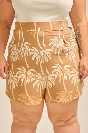 SHORT BÁSICO VISCOSE ESTAMPADA BARRADA COM PREGA E CÓS LISO NA FRENTE ILHA DIA G2