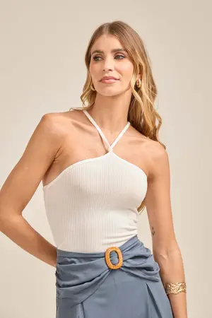 BLUSA FRENTE ÚNICA EM CANELADO AREIA FINO COM ALÇA DE VIÉS E PONTEIRA OFF M