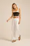 BLUSA CROPPED BÁSICA BICOLOR EM CANELADO ONDAS RECORTE E ALÇA LARGA
