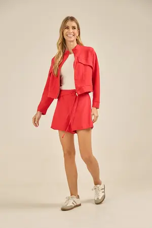 SHORT EM ALFAIATARIA VERMELHO M