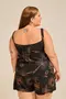 BLUSA VISCOSE ESTAMPADA COM ALÇA LARGA E RECORTE NO DECOTE