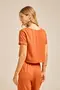 BLUSA BÁSICA EM TWILL COM MARTINGALE E BOTÃO
