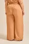 CALÇA RETA ESSENCIAL COM FENDA LATERAL