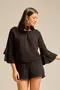 BLUSA VISCOSE LISA COM MANGA 3/4 E BABADO