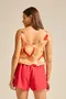 CAMISETA VISCOSE ESTAMPADA COM DECOTE