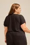 BLUSA BÁSICA EM TWILL COM MARTINGALE E BOTÃO