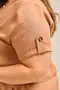 BLUSA BÁSICA EM TWILL COM MARTINGALE E BOTÃO