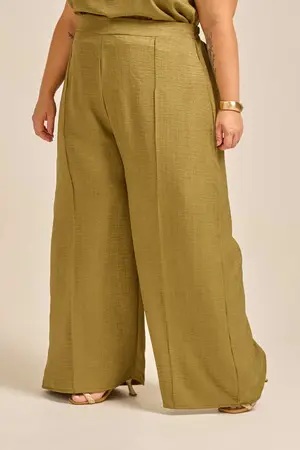 CALÇA COM NERVURA EM WOVEN LERIS TWILL VERDE SÁLVIA G1