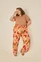 CALÇA CENOURA VISCOSE ESTAMPADA COM BOLSO E CORDINHA DE VIÉS