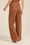 CALÇA PANTALONA BÁSICA EM CANELADO ONDAS