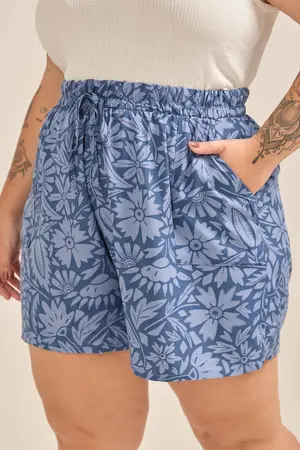 SHORT VISCOSE ESTAMPADA COM BOLSO E CORDINHA DE VIÉS FRIDA G1