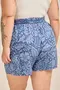 SHORT VISCOSE ESTAMPADA COM BOLSO E CORDINHA DE VIÉS