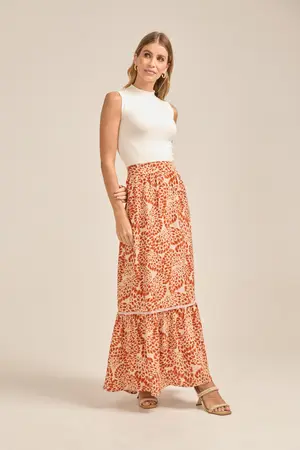 SAIA LONGA VISCOSE ESTAMPADA COM BABADO E GUIPIR FLORENÇA TERRACOTA P