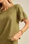 BLUSA BÁSICA VISCOSE ESTAMPADA COM BABADO NA MANGA