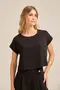 BLUSA BÁSICA EM TWILL COM RECORTE NA MANGA