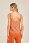 BLUSA VISCOSE ESTAMPADA COM ALÇA LARGA E RECORTE NO DECOTE