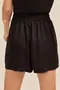 SHORT EM TWILL COM MARTINGALE E BOTÕES