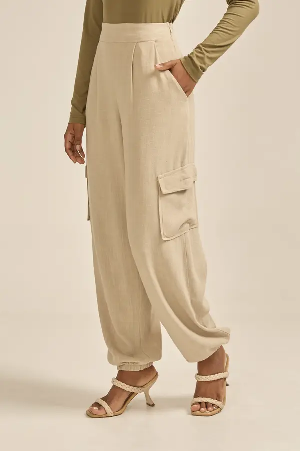 CALÇA CARGO EM LINHO ARIZONA