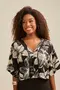 BLUSA COM DETALHE EM VIVO