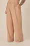 CALÇA BÁSICA EM WOVEN CREPE STONE COM BOLSO