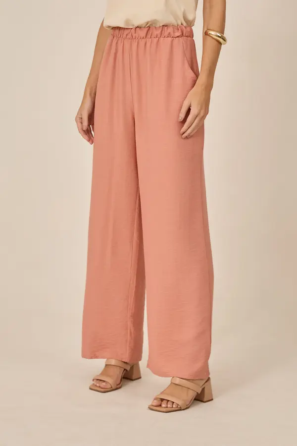 CALÇA BÁSICA EM WOVEN CREPE STONE COM BOLSO