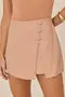 SHORT SAIA EM CREPE STONE COM BOTÕES FORRADOS