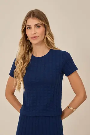 BLUSA EM CANELADO QUADRADOS