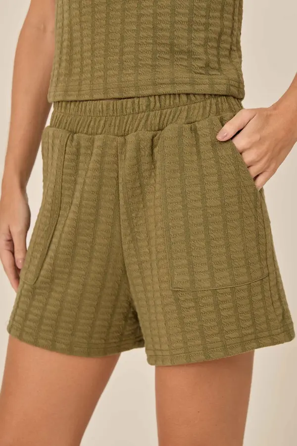 SHORT EM CANELADO QUADRADOS