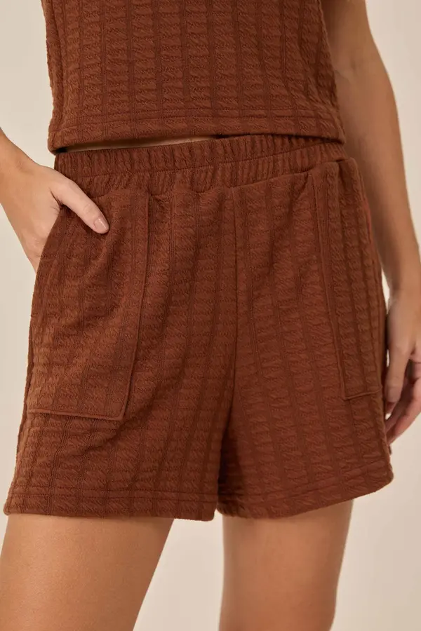 SHORT EM CANELADO QUADRADOS