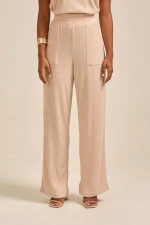 CALÇA EM CANELADO UNIC COM BOLSO SÂNDALO P