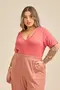 BLUSA EM SUEDE LIGHT COM DECOTE V