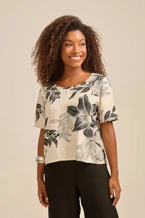 BLUSA BÁSICA COM DECOTE REDONDO JARDIM DO AMANHECER CLARO G