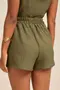 SHORT BÁSICO EM LERIS TWILL COM BORDADO NA BARRA