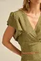 BLUSA CROPPED TRANSPASSADA E FAIXA PARA AMARRAÇÃO