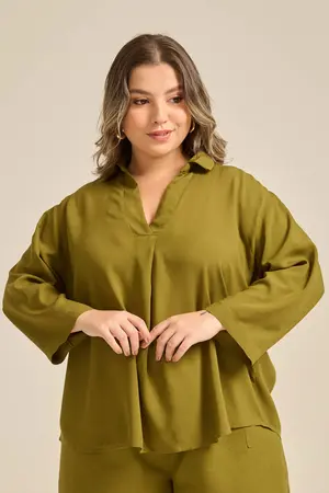 CAMISA COM GOLA E MANGA 3/4 VERDE OLIVA  G3