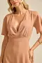 VESTIDO MIDI COM RECORTE LATERAL