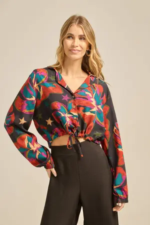 CAMISA COM TÚNEL NA BARRA BRILHO DO LUAR G