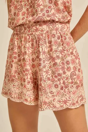 SHORT BÁSICO VISCOSE ESTAMPADA ENCANTO E BORDADO NA BARRA ENCANTO DAS FLORES BEGE G