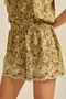 SHORT BÁSICO VISCOSE ESTAMPADA COM BORDADO NA BARRA