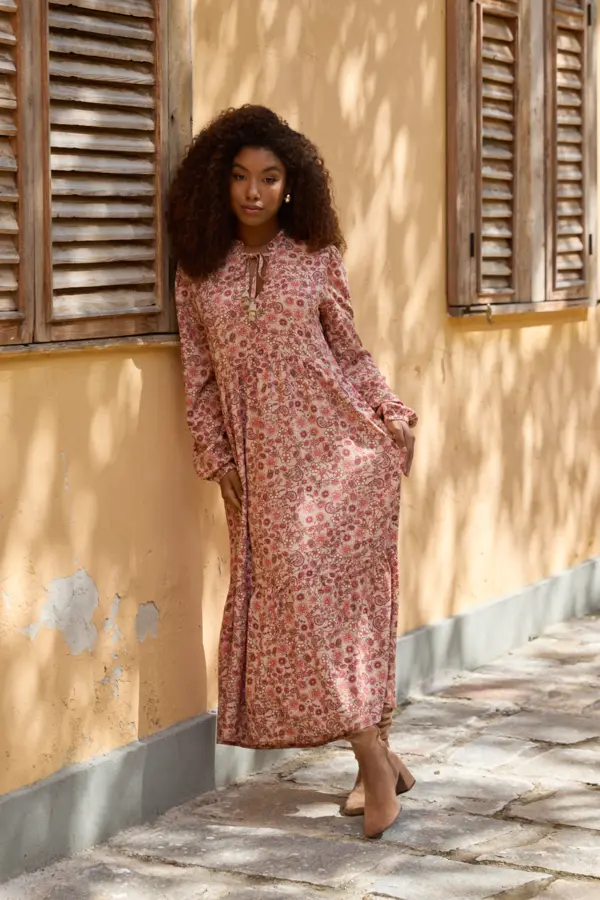 VESTIDO LONGO COM AMARRAÇÃO