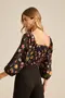 BLUSA CROPPED COM MANGA BUFANTE