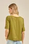 BLUSA COM BOTÃO NA MANGA