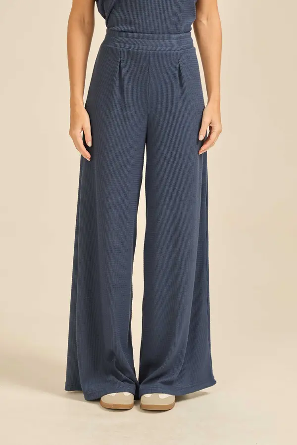 CALÇA PANTALONA COM PREGA