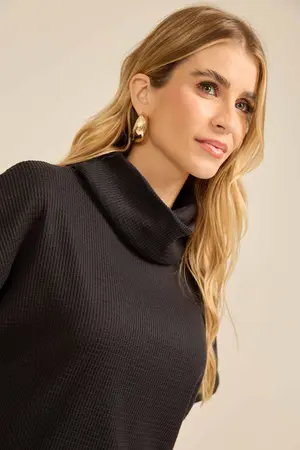 BLUSA MANGA JAPONESA COM GOLA