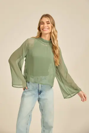 BLUSA COM GOLA E BOTÕES VERDE M