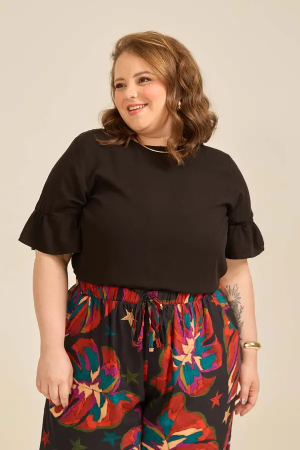 BLUSA COM BABADO NA MANGA