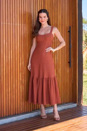 VESTIDO LONGO EM LAISE