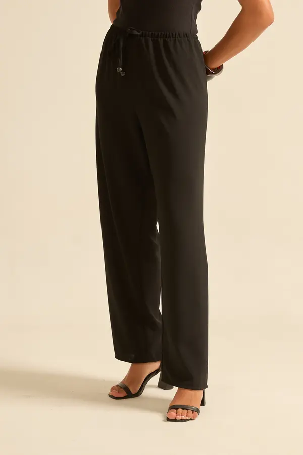 CALÇA RETA COM CORDINHA E PONTEIRA EM DUNA